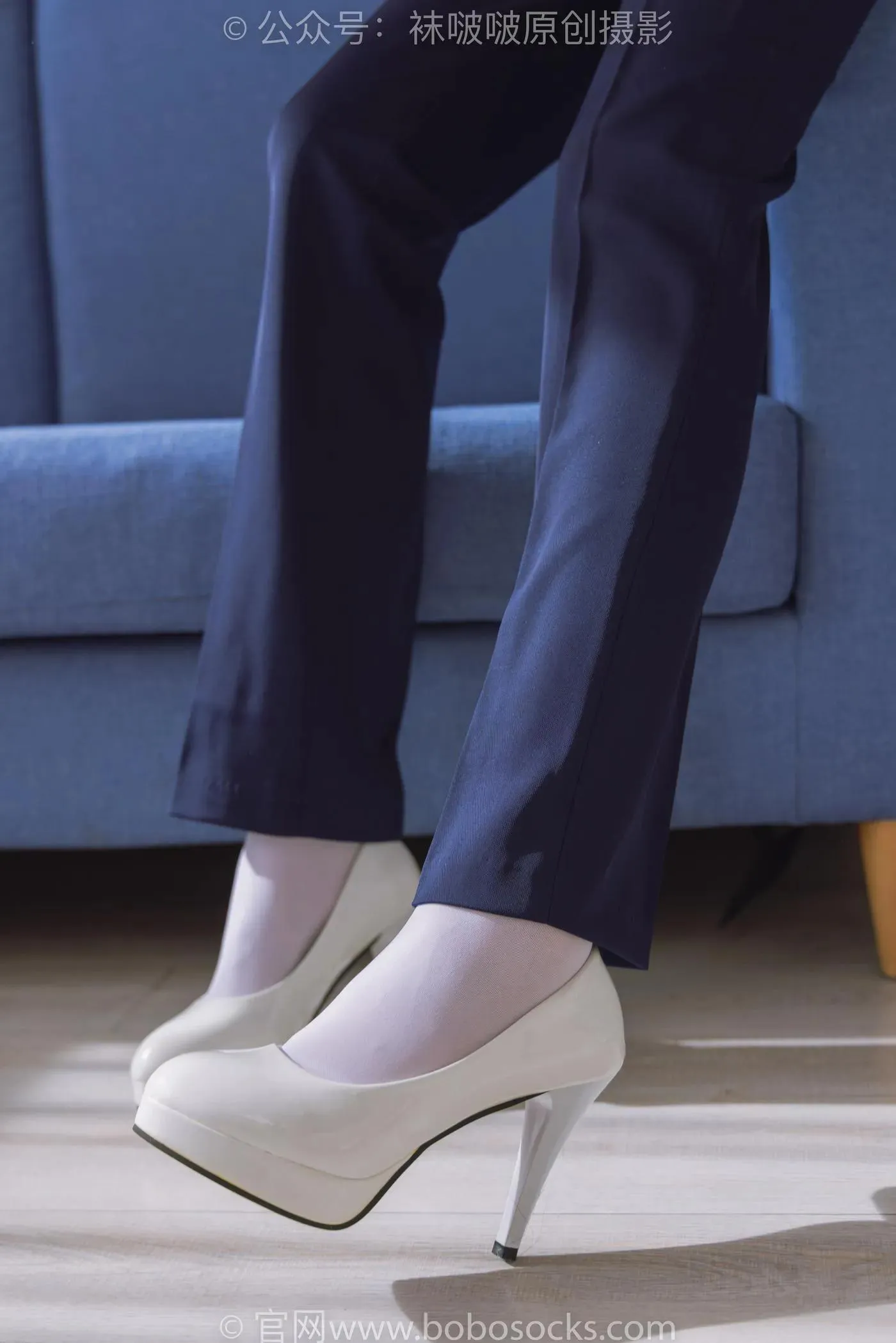 [BoBoSocks袜啵啵]NO.178 小甜豆-高跟鞋、厚白丝、ol风裤里丝 [140P]插图1